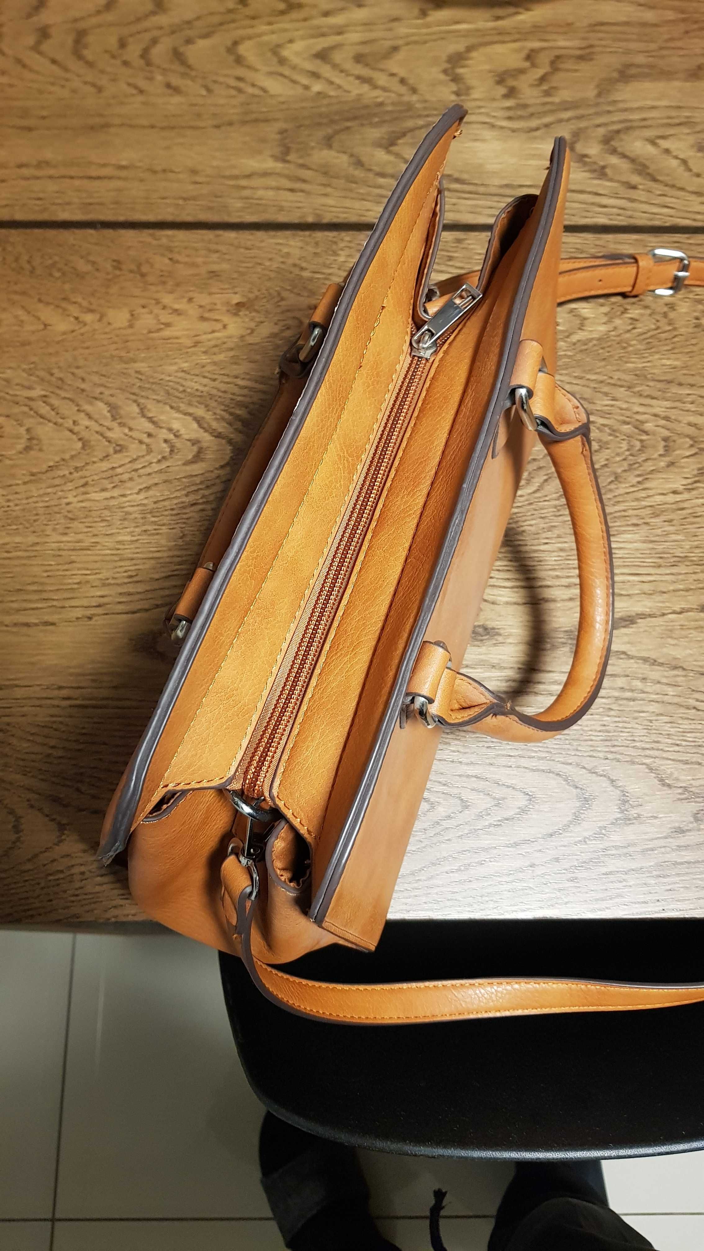 Torebka Stradivarius jasny brąz