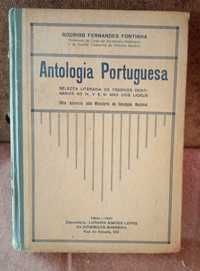 Livro antigo.        .