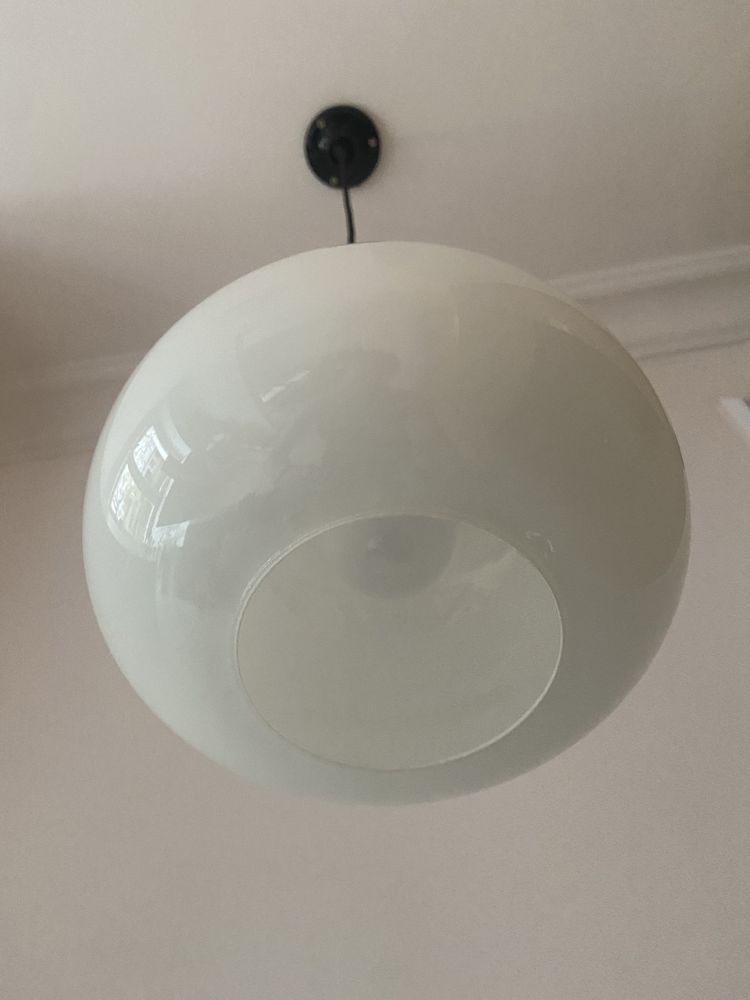 Wiszaca lampa klosz bialy lata 60 oprawa nowa ceramiczna
