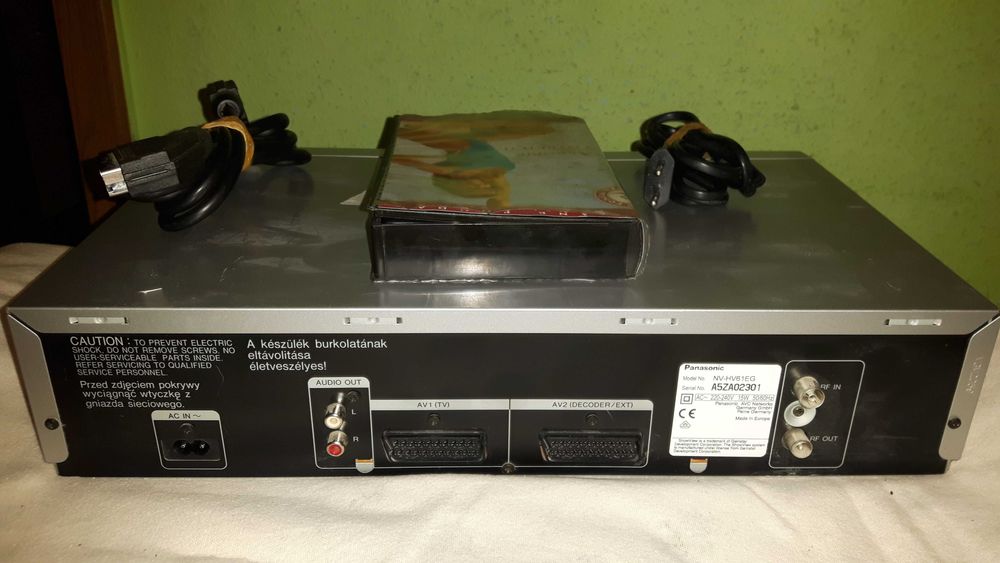 Magnetowid  - Wideo FHS  PANASONIK NNV -HV 61 EG  bez pilota