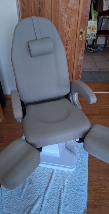 Fotel podologiczny pneumatyczny