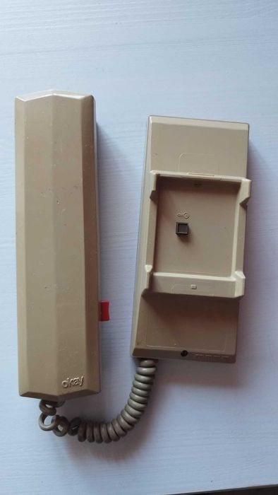 Telefone de porta / Intercomunicador Comelit