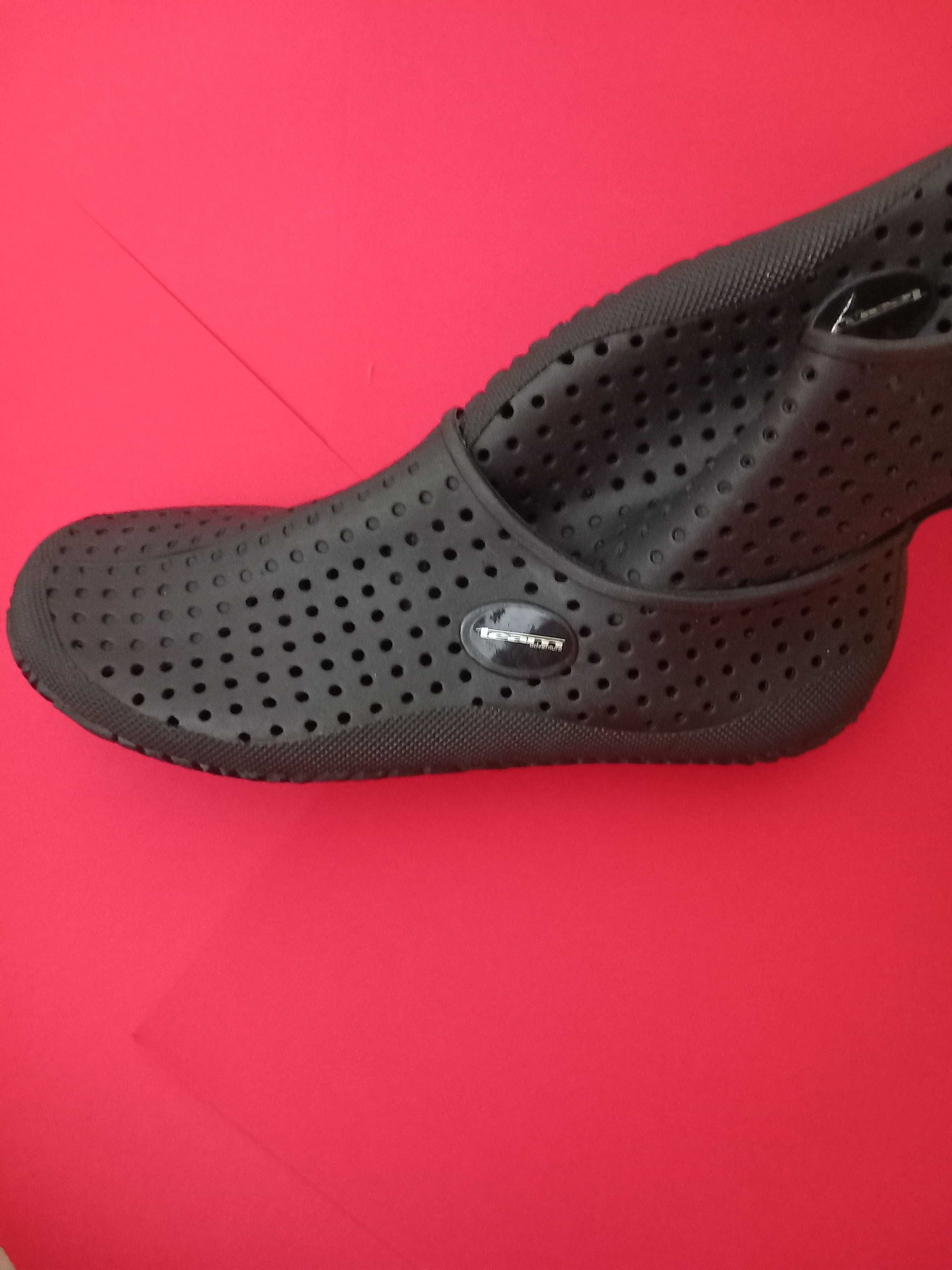 Sapatilhas de Hidroginástica de Senhora em Silicone - como Novas
