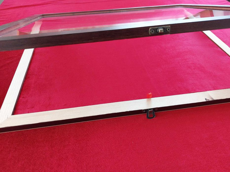 Gablota na odznaczenia, medale itp. 55cmx45cm.