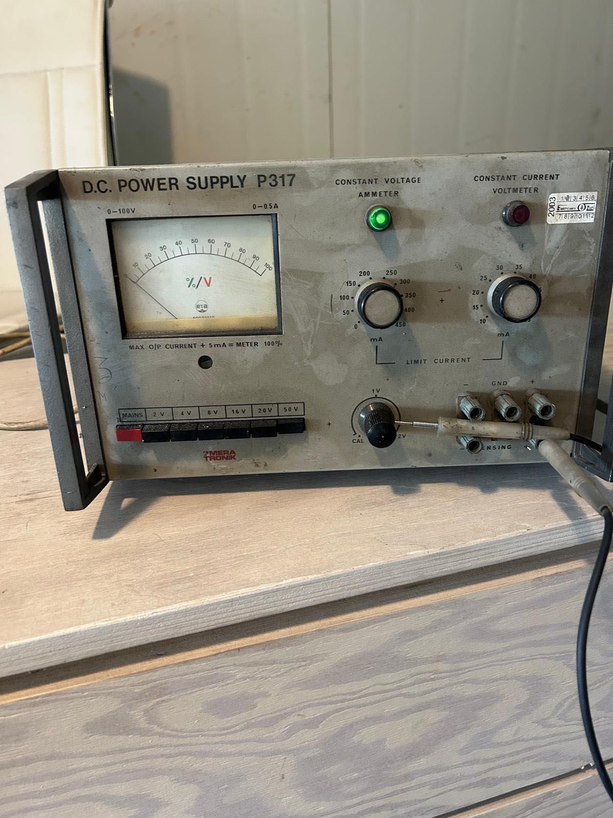 Zasilacze stabilizowane mierniki oporniki Polska elektronika zabytkowa