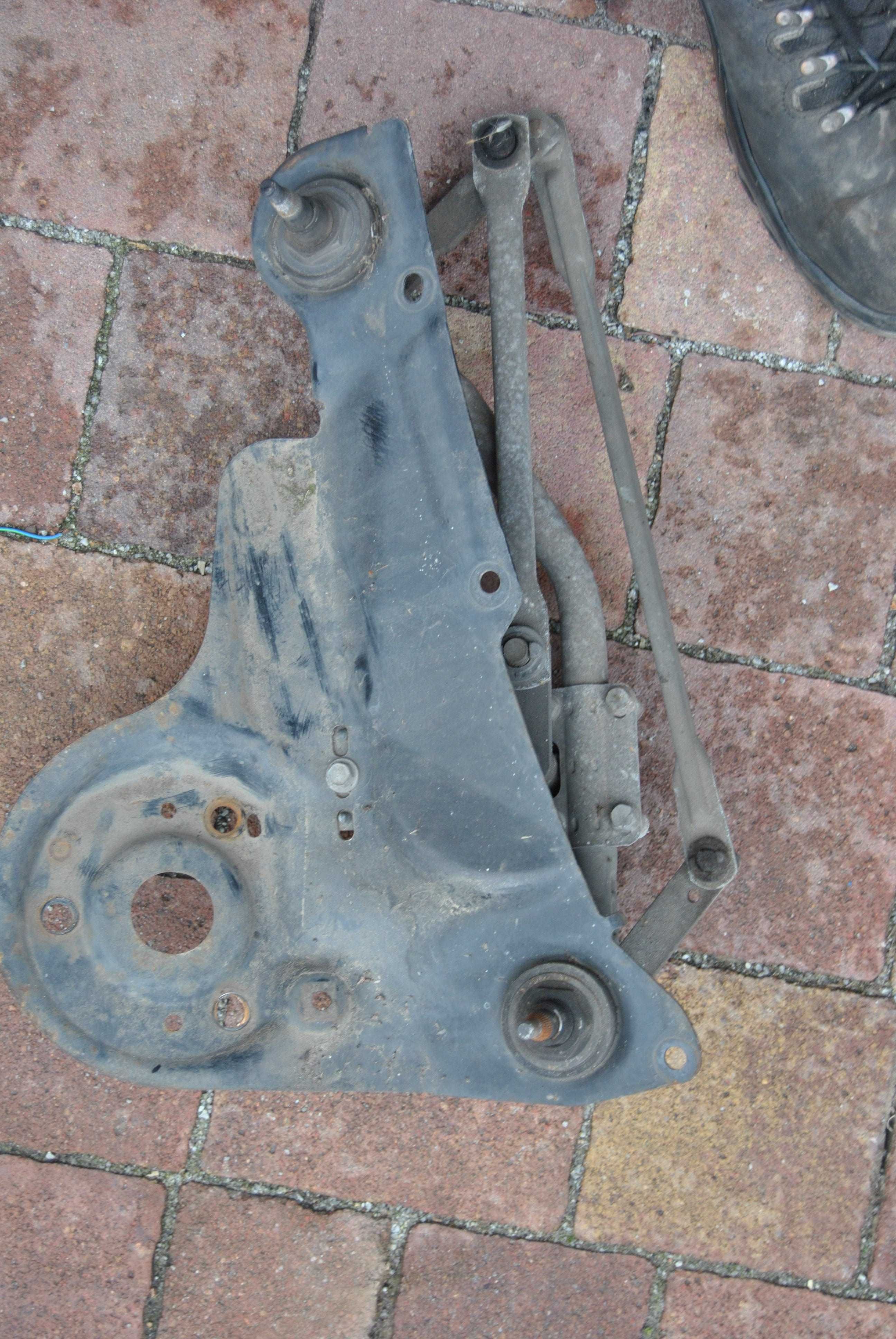 Mechanizm wycieraczek przód Ford Fiesta mk6 lift