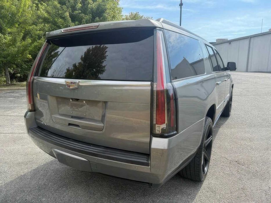 Cadillac Escalade      2017