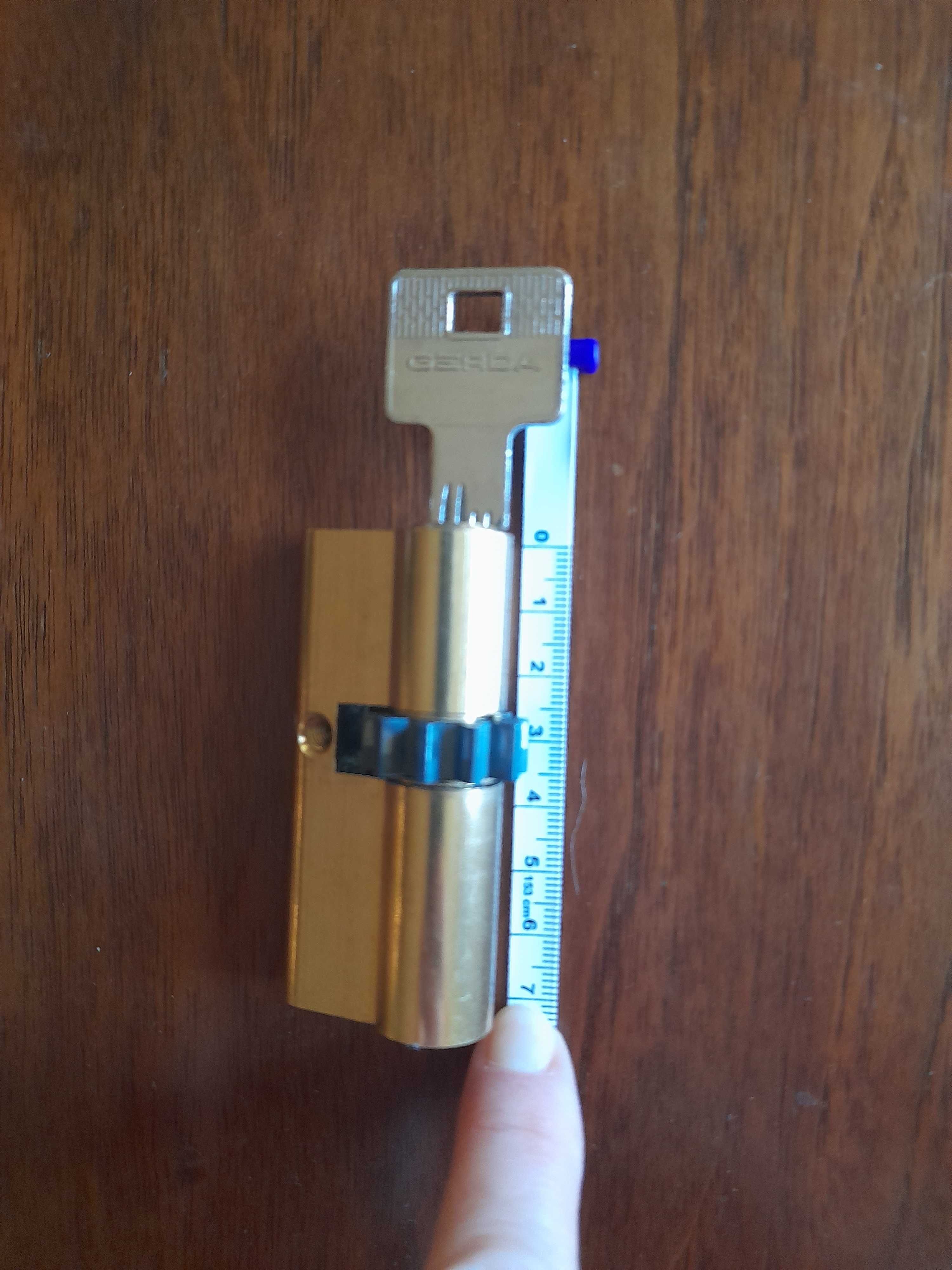 zamek do drzwi Gerda 7cm długości (dobry) + 5 kluczy