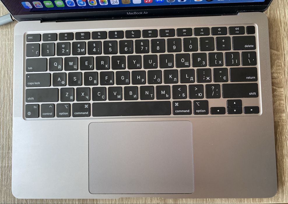Продаю MacBook Air M1 2020