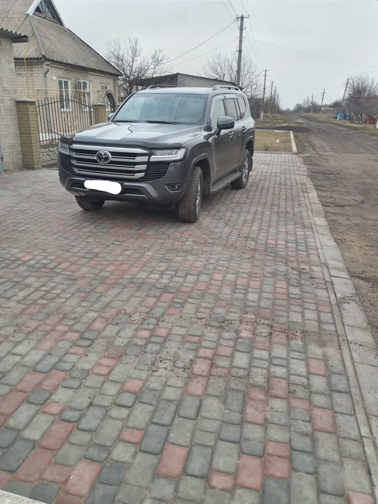 Лендкрузер 300 2023р.