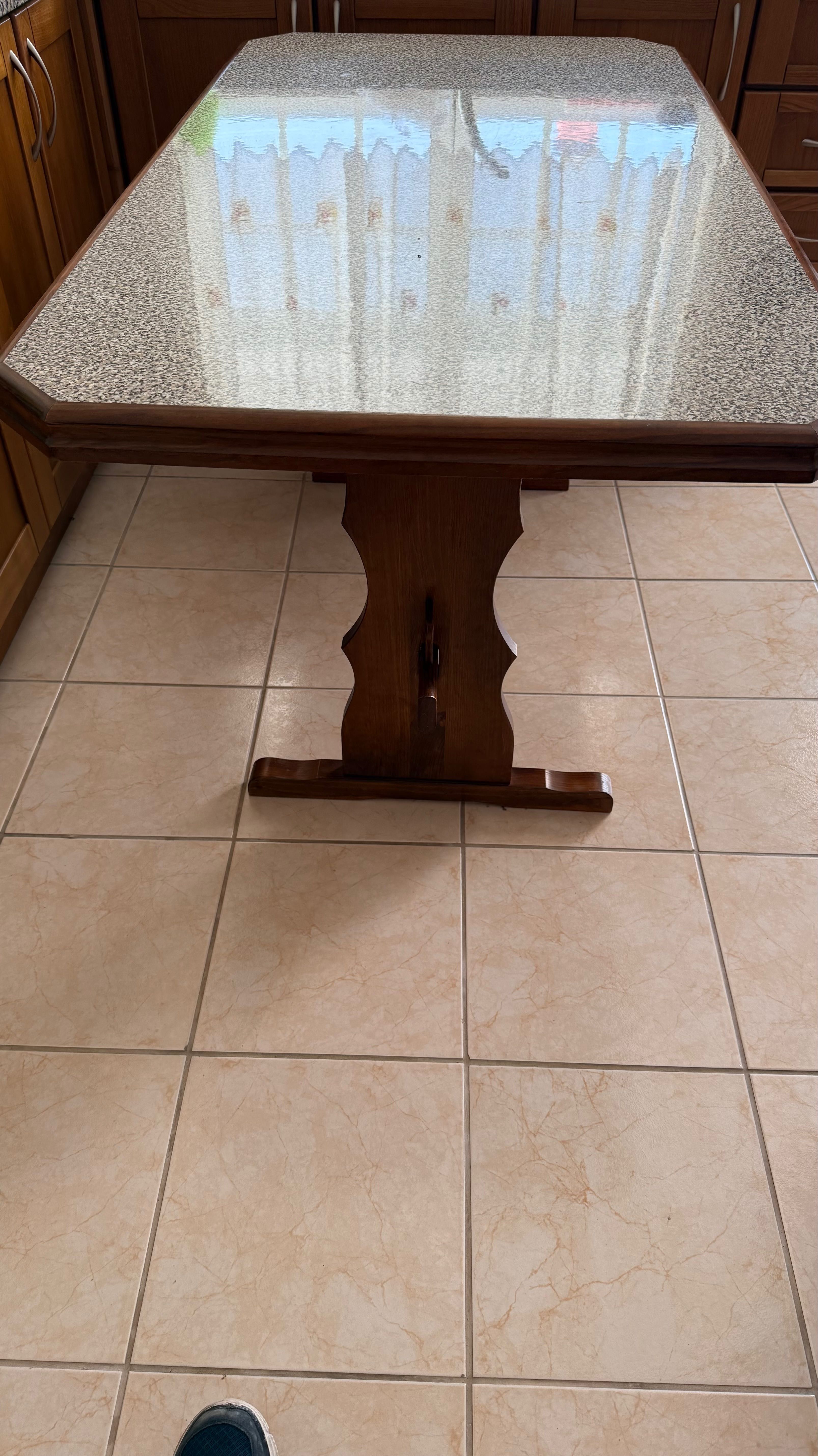 Mesa cozinha com 6 cadriras