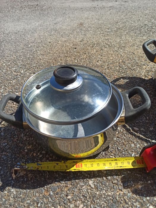 Продам кастрюля .