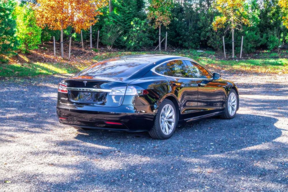 Tesla Model S 75D      2018