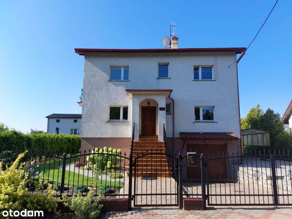 Wyjątkowy dom rodzinny o pow. 226 m2, na działce o pow. 9a