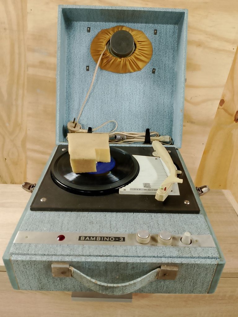 Bambino 3 Stary gramofon sprawny
