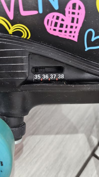 Wrotki Retro RAVEN regulowane Rozmiar 35-38