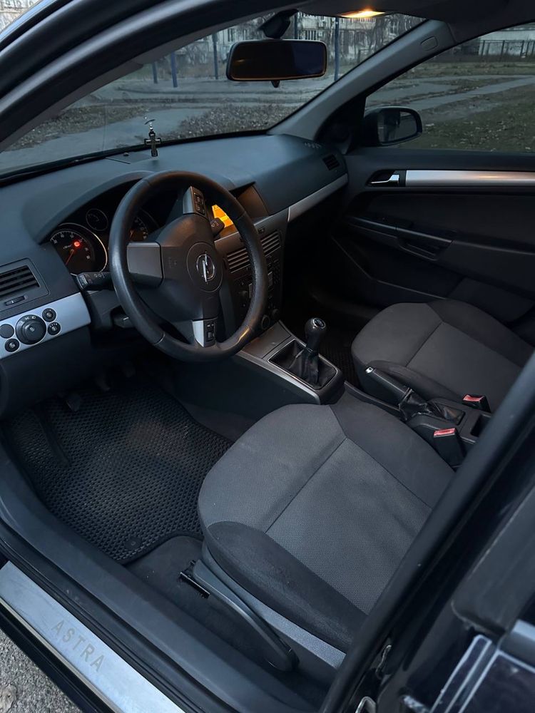 Opel Astra H 2006 benzin