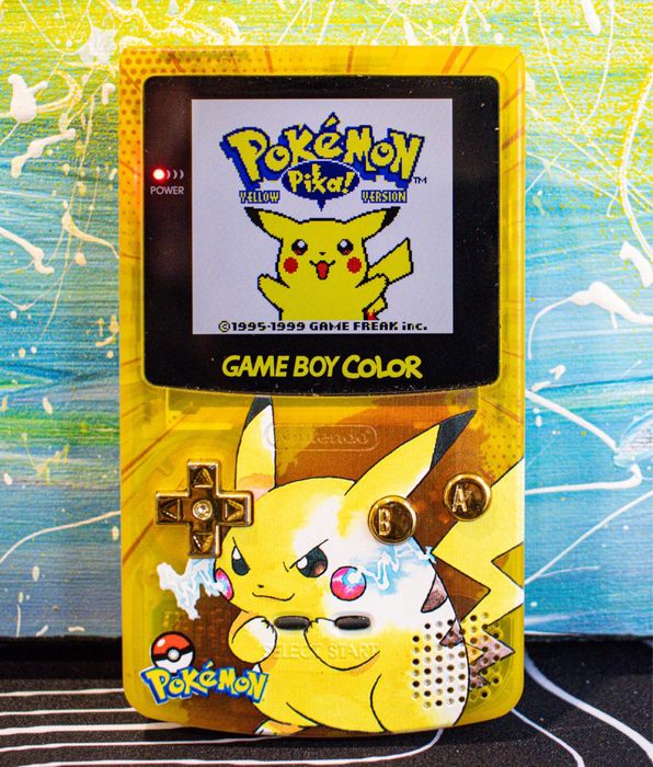 Gameboy Color Pikachu Edition
