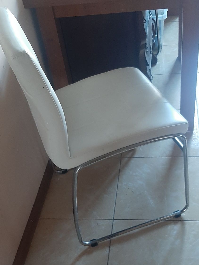 Krzesło kuchenne biale