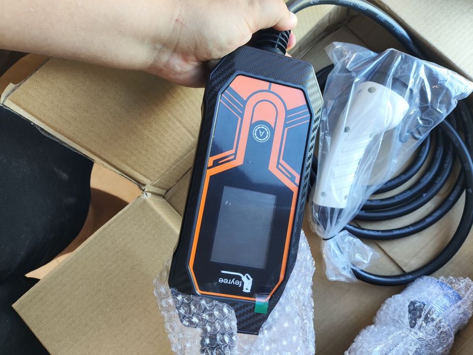 Зарядка для електромобіля FEYREE 3.7 (7.5) кВт Type 2, AC