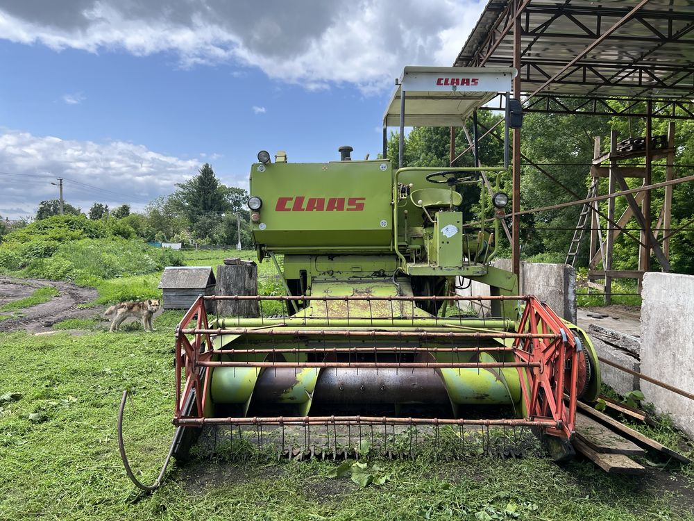 Комбайн Claas compact 25