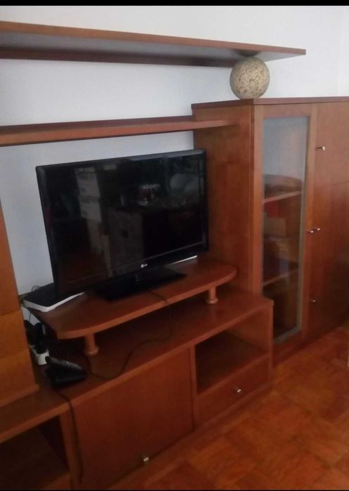 Movel de sala em madeira maciça