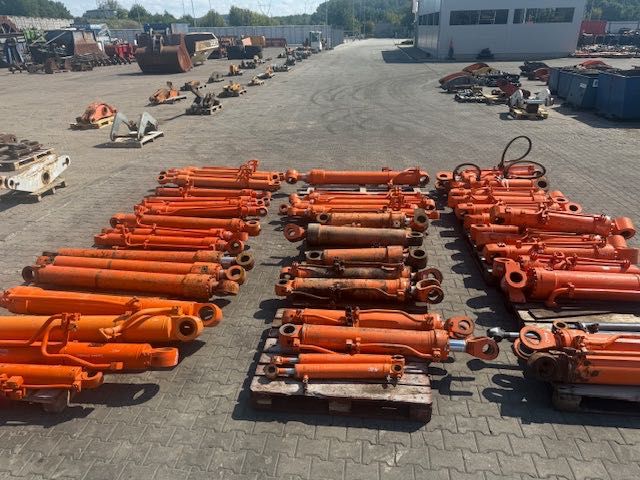 Siłownik hydrauliczny doosan nowy