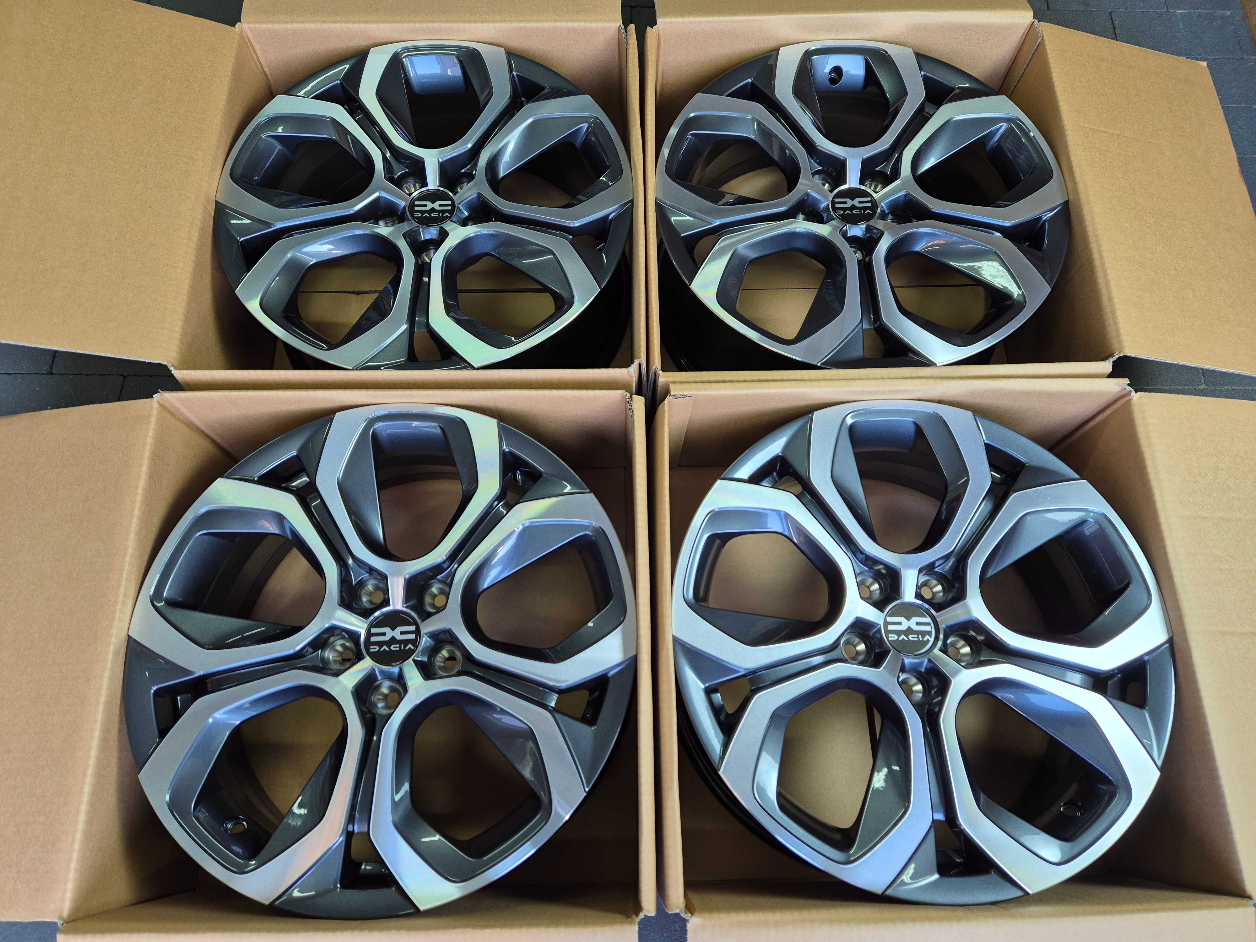 Felgi 18 DACIA Duster I, II, III (najnowszy model) 5x114,3 7J et35