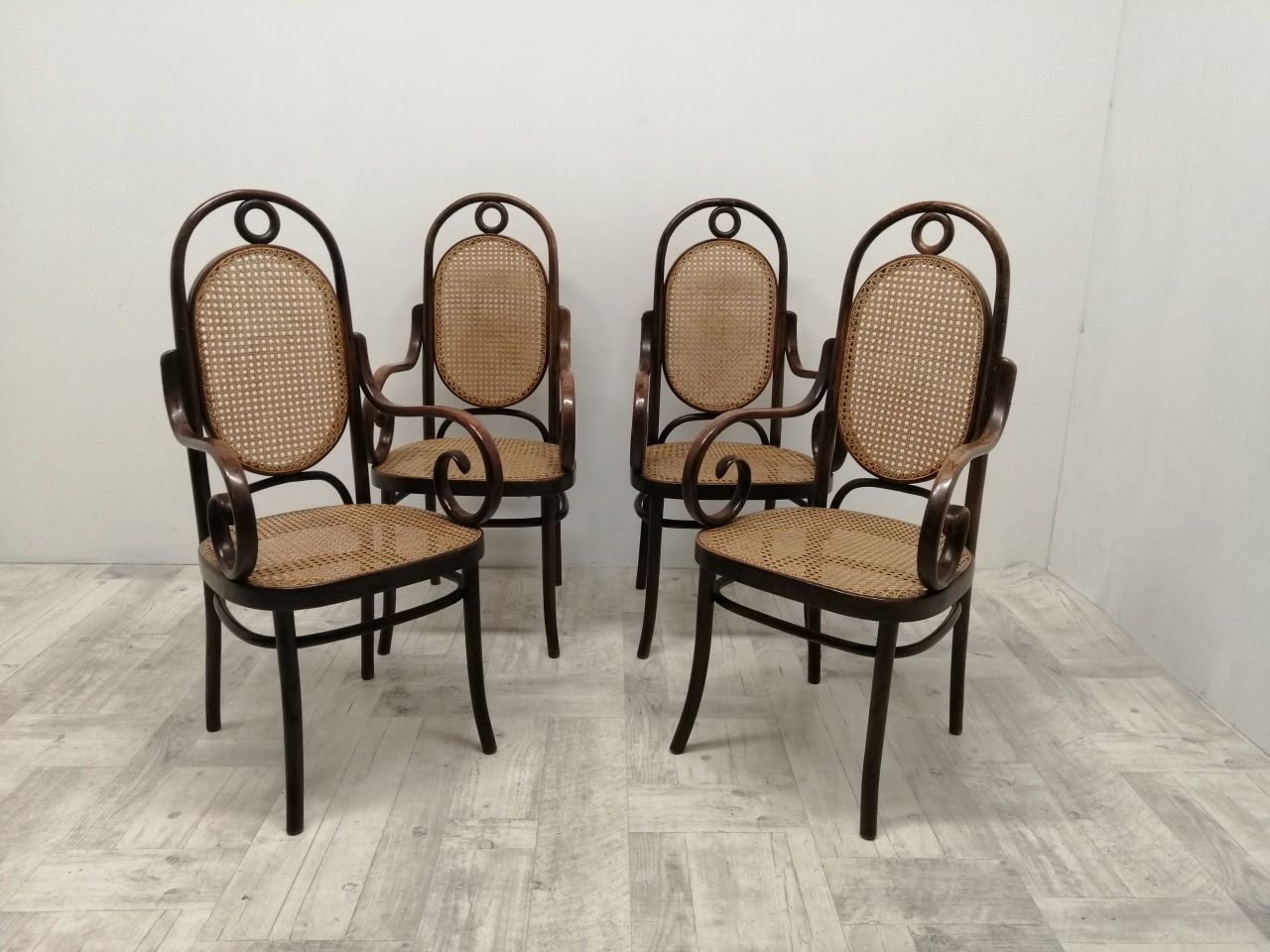 krzesła model Thonet buk gięty wyplatane rattan