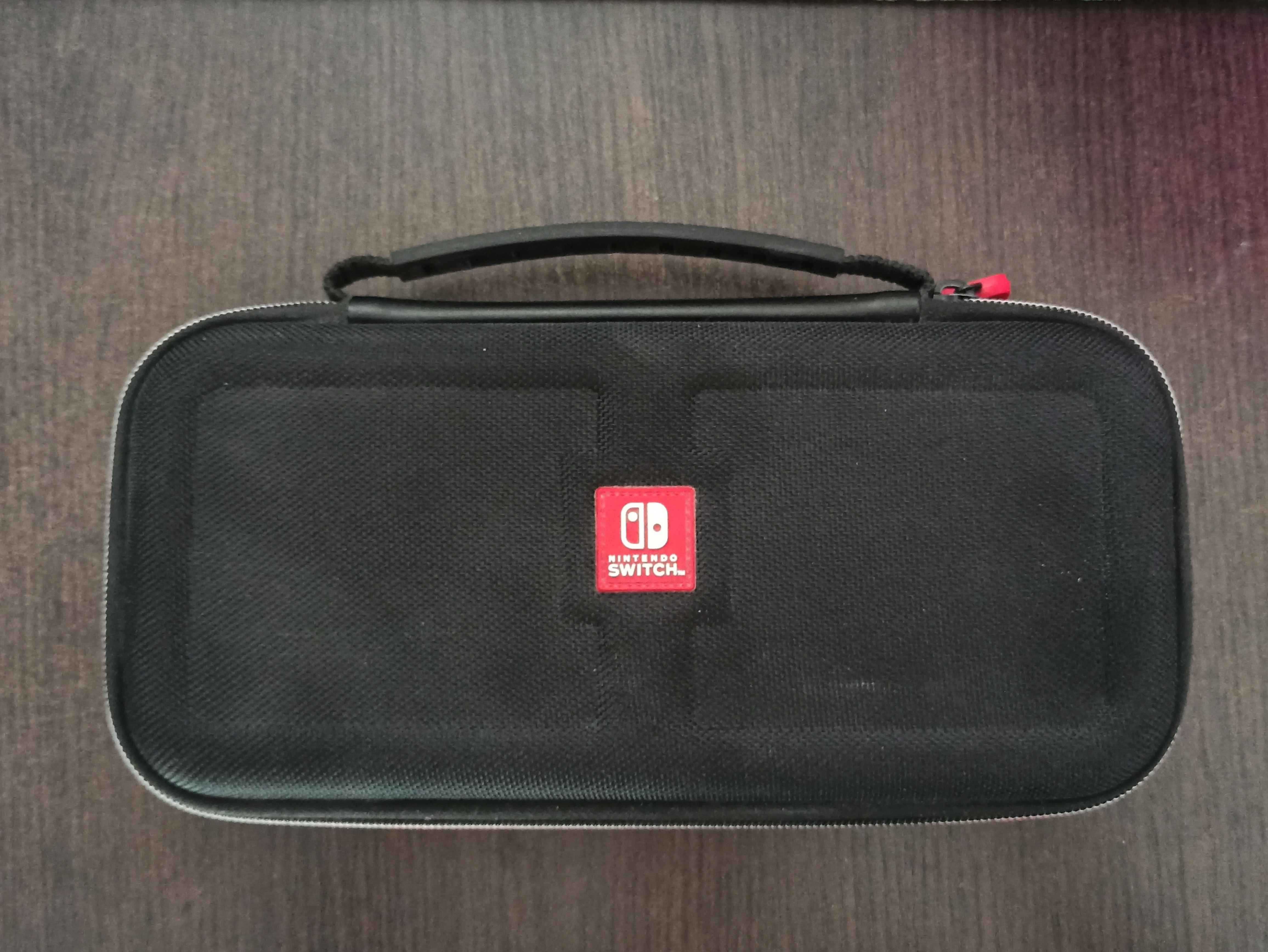 Nintendo Switch (ciemnoszary) + pokrowiec + gra + karta pamięci 128GB