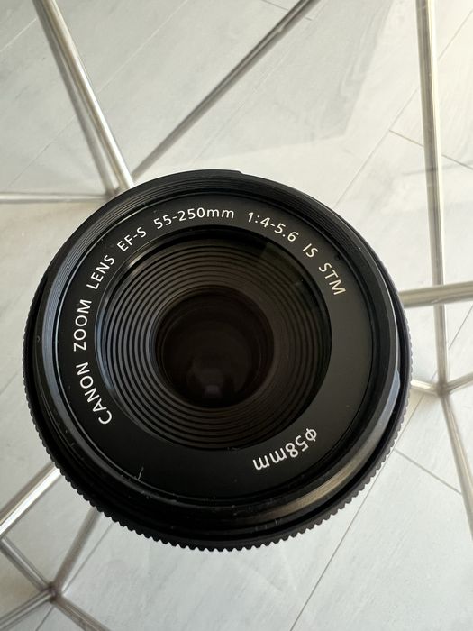 Canon EF-S 55-250mm f/4-5.6 IS STM