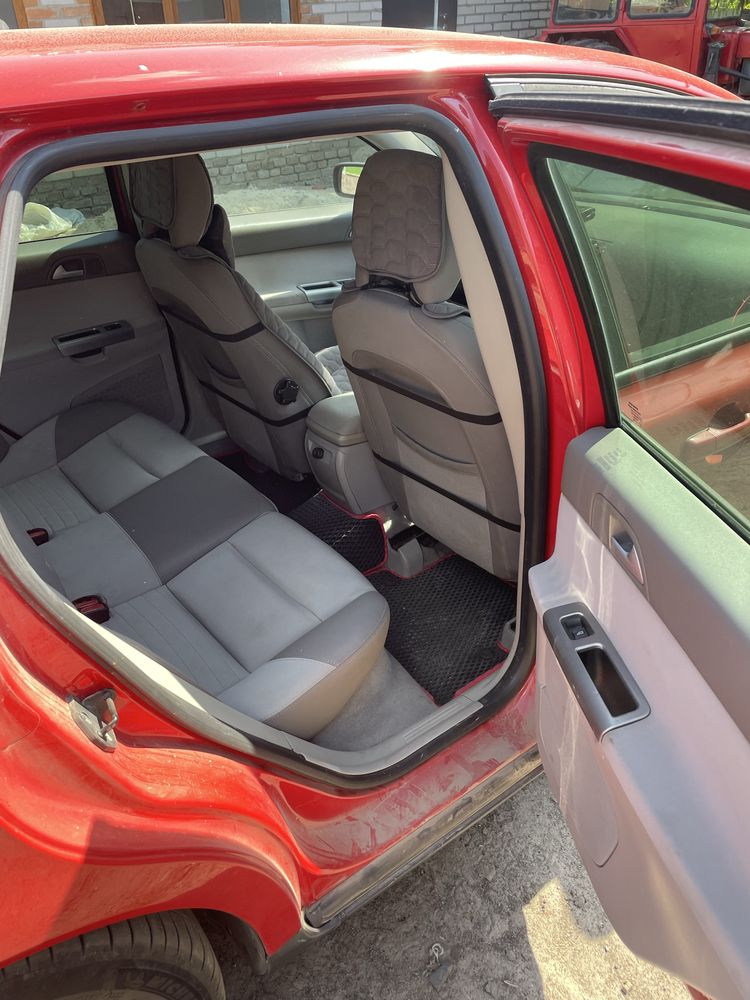 Продам Volvo v50 2.0 D