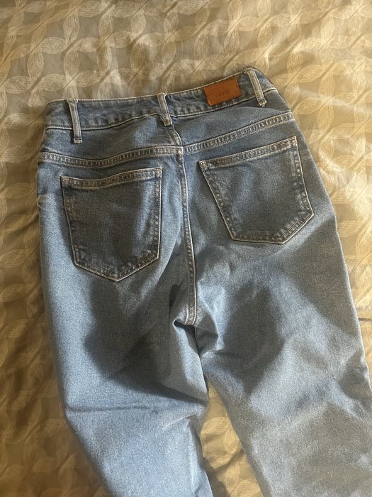 Джинси жіночі