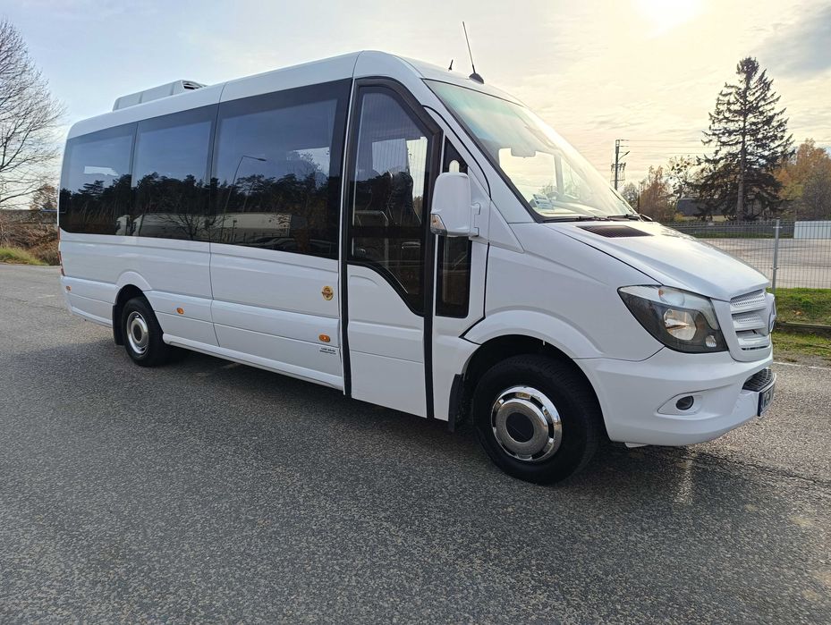 Przewóz osób , wynajem busa/autobus , przewozy szkolne i pracownicze.