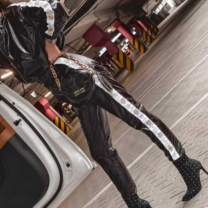 Czarny dres damski roz S