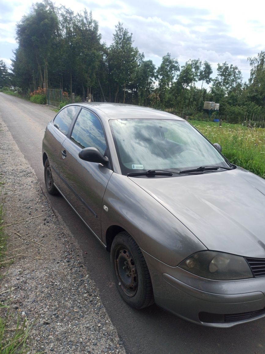Seat Ibiza 1.4 TDI, klima, el. szyby, komplet opon zimowych