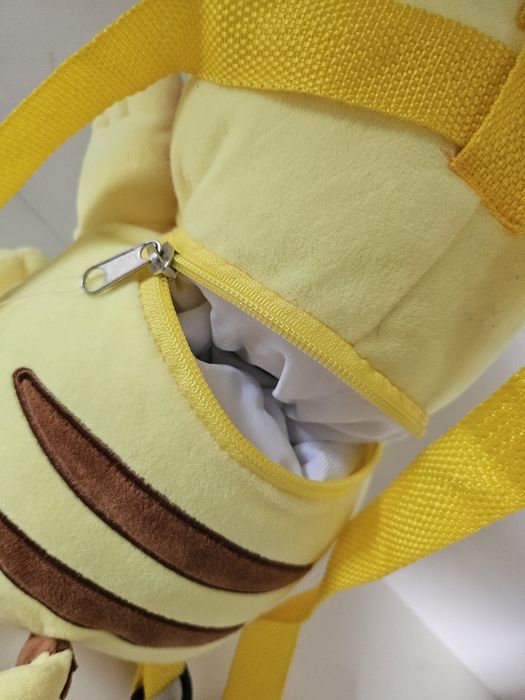 Duży pluszowy żółty plecak Pokemon Pikachu 35cm