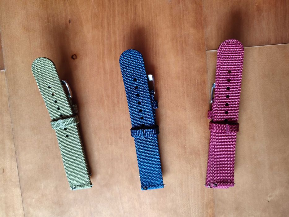 Braceletes de relógio em nylon 20mm novas