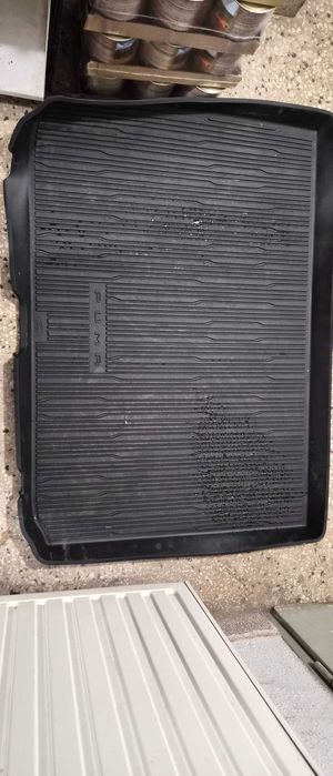 Dywaniki gumowe do Ford Puma po 2019 z bagażnikiem