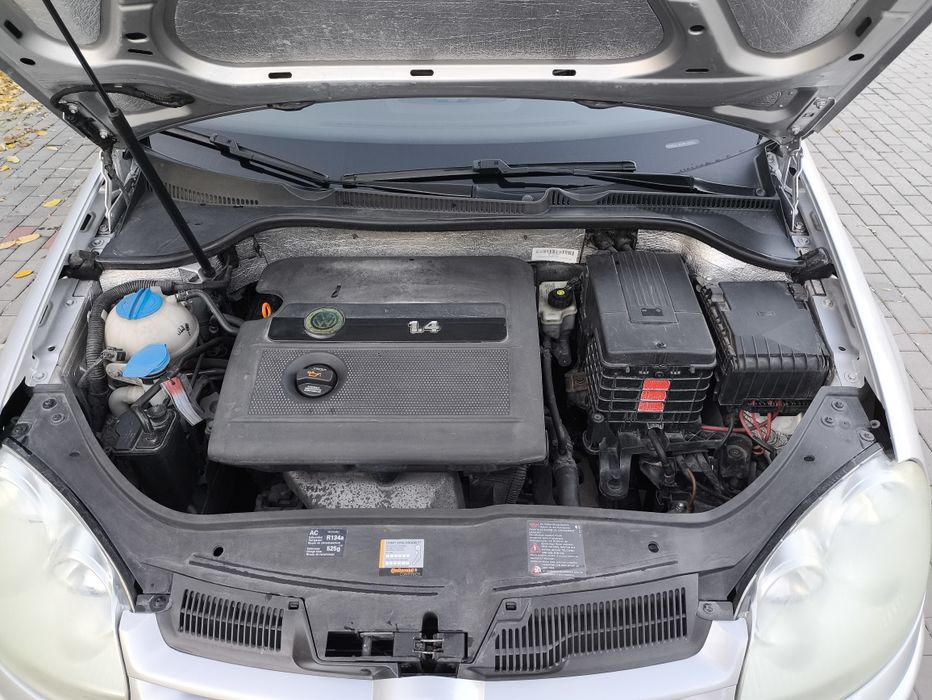 GOLF V  1.4 MPI комплектація GOAL 2006г.