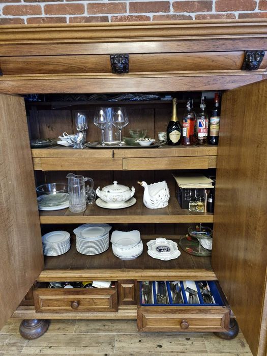 Антикварний комод, буфет, креденс, шафа привезений з Нідерландів