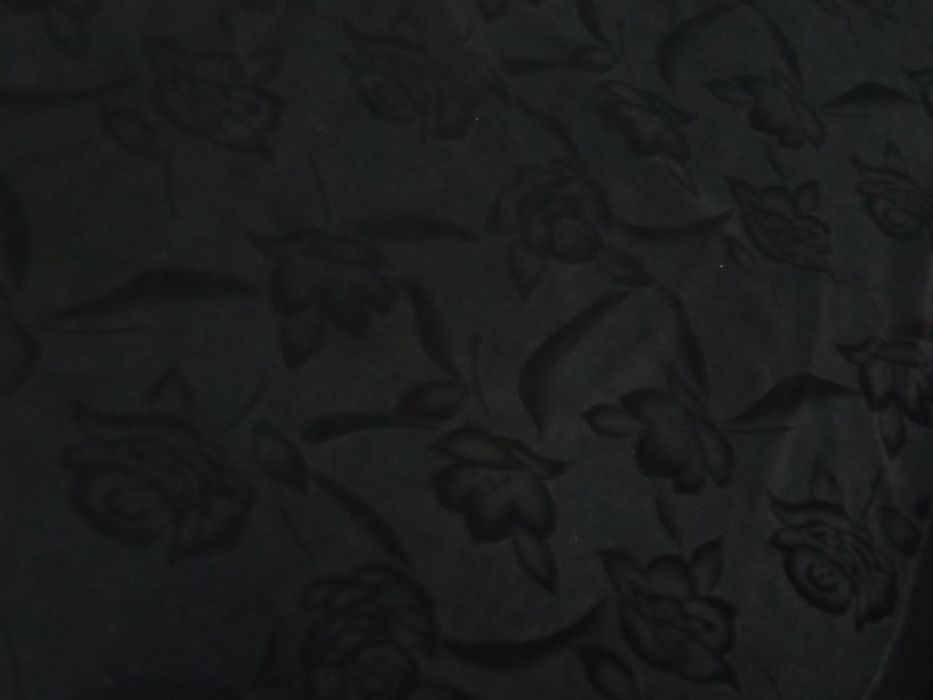 Elegante camisola de sra em veludo texturado. - tamanho S