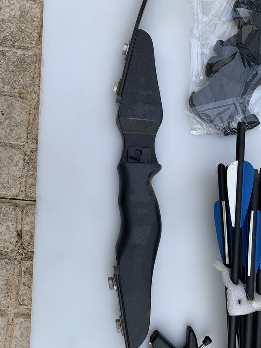 Arco e flecha com material