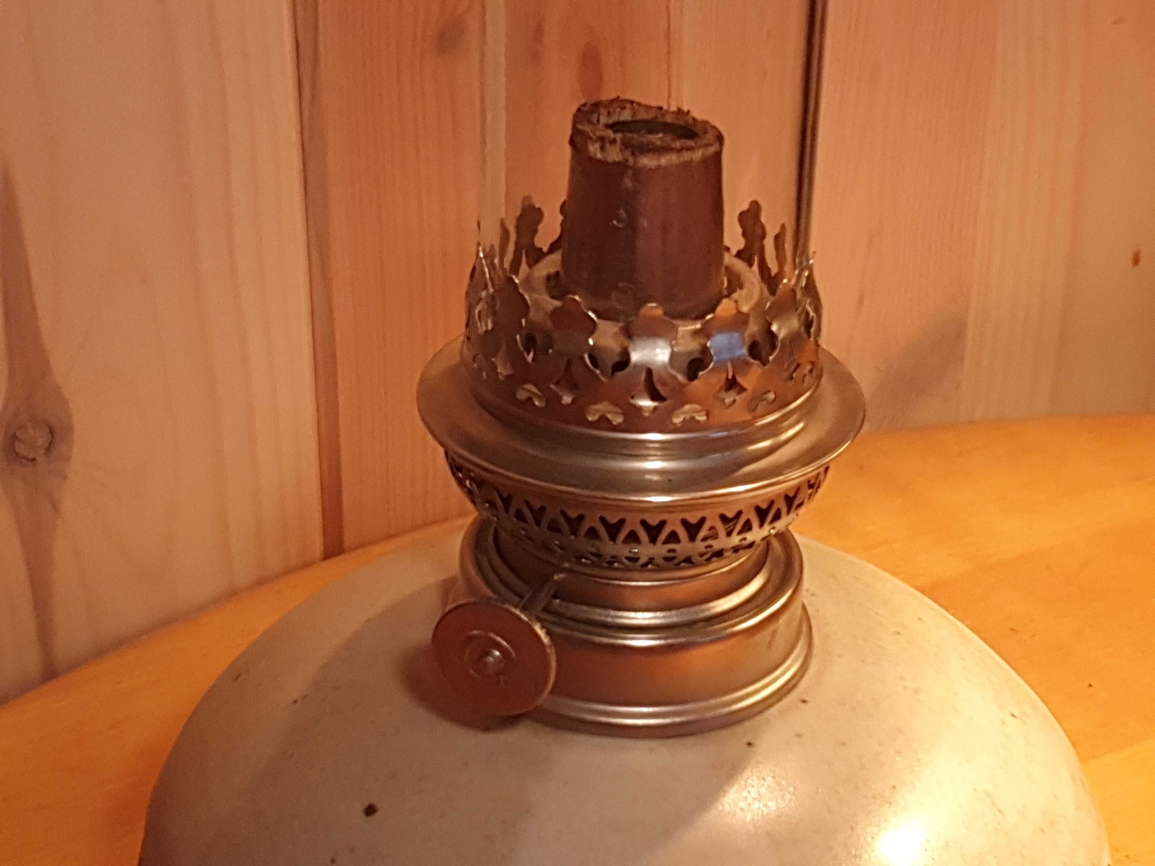Francuska lampa naftowa