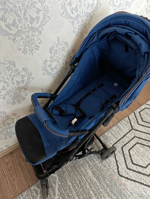 Прогулянкова коляска