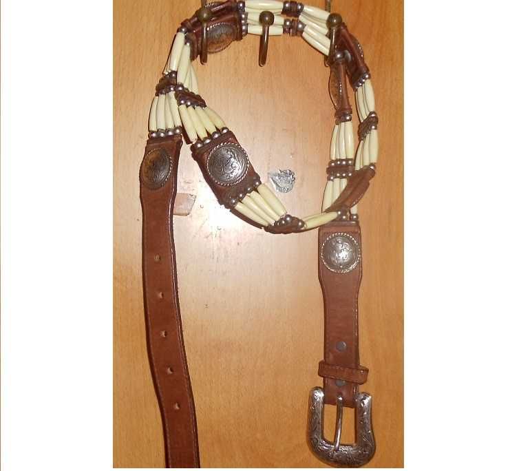 Cinto de couro vintage Tony Lama com contas de osso, conchas de prata