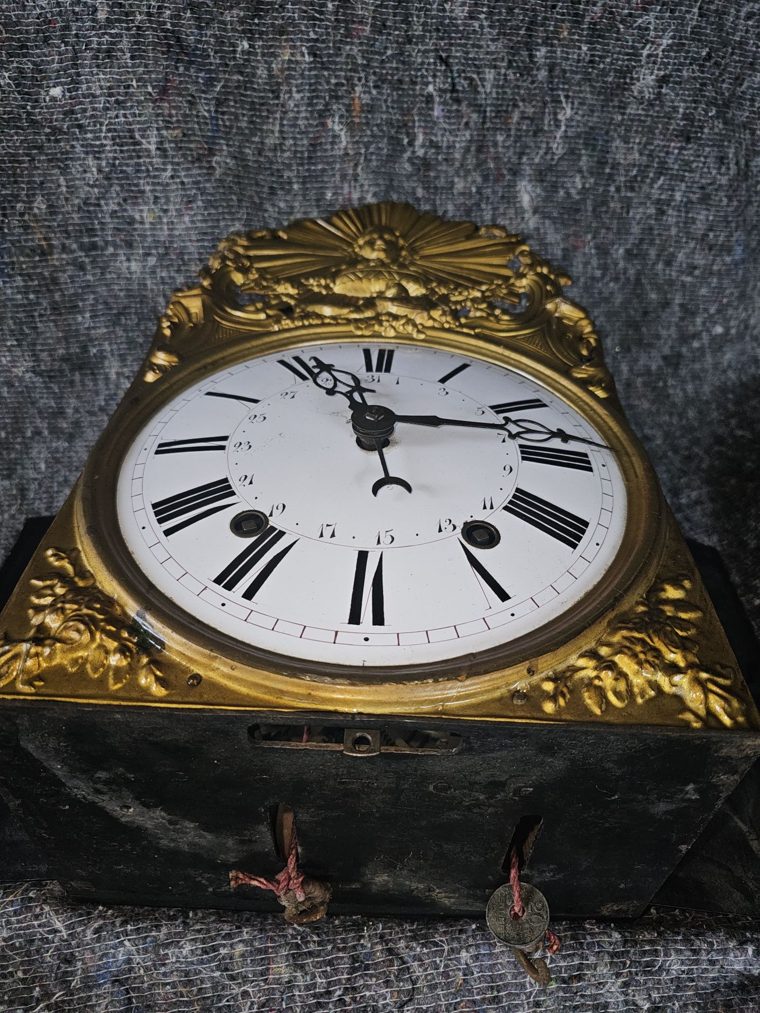 Piekny mechanizm .zegar francja XIX