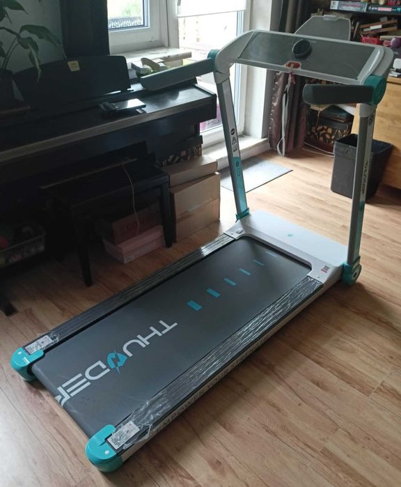 Bieżnia elektryczna Thunder Ultra White maks udźwig 160 kg - stan bdb