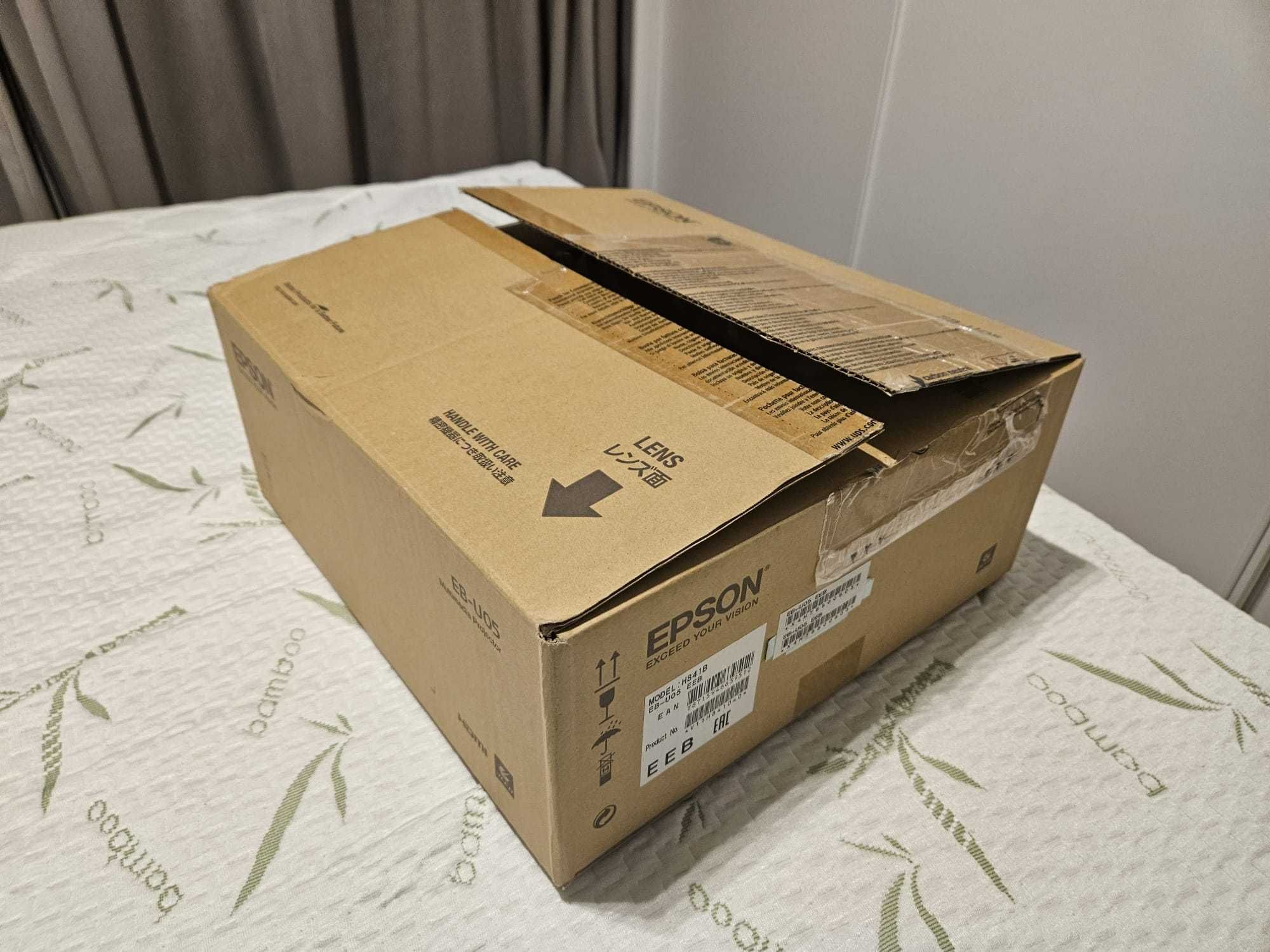 Projektor EPSON H84 1B