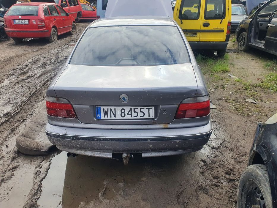 bmw e39 520i silnik m52b20 skrzynia sanki belka przód tył wahacz zacisk zwrotnica maglownica